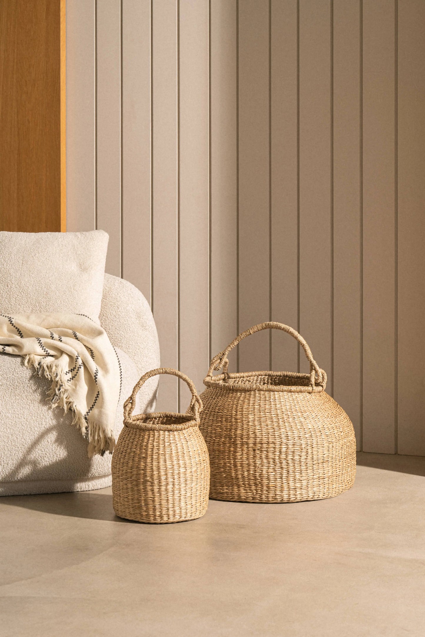 Satna Floor Seagrass Bucket Basket SUNNY HOME