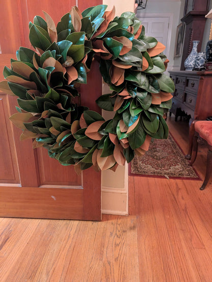 The Classic 30-inch Southern Fresh Magnolia Wreath Lucknow Southern and Company