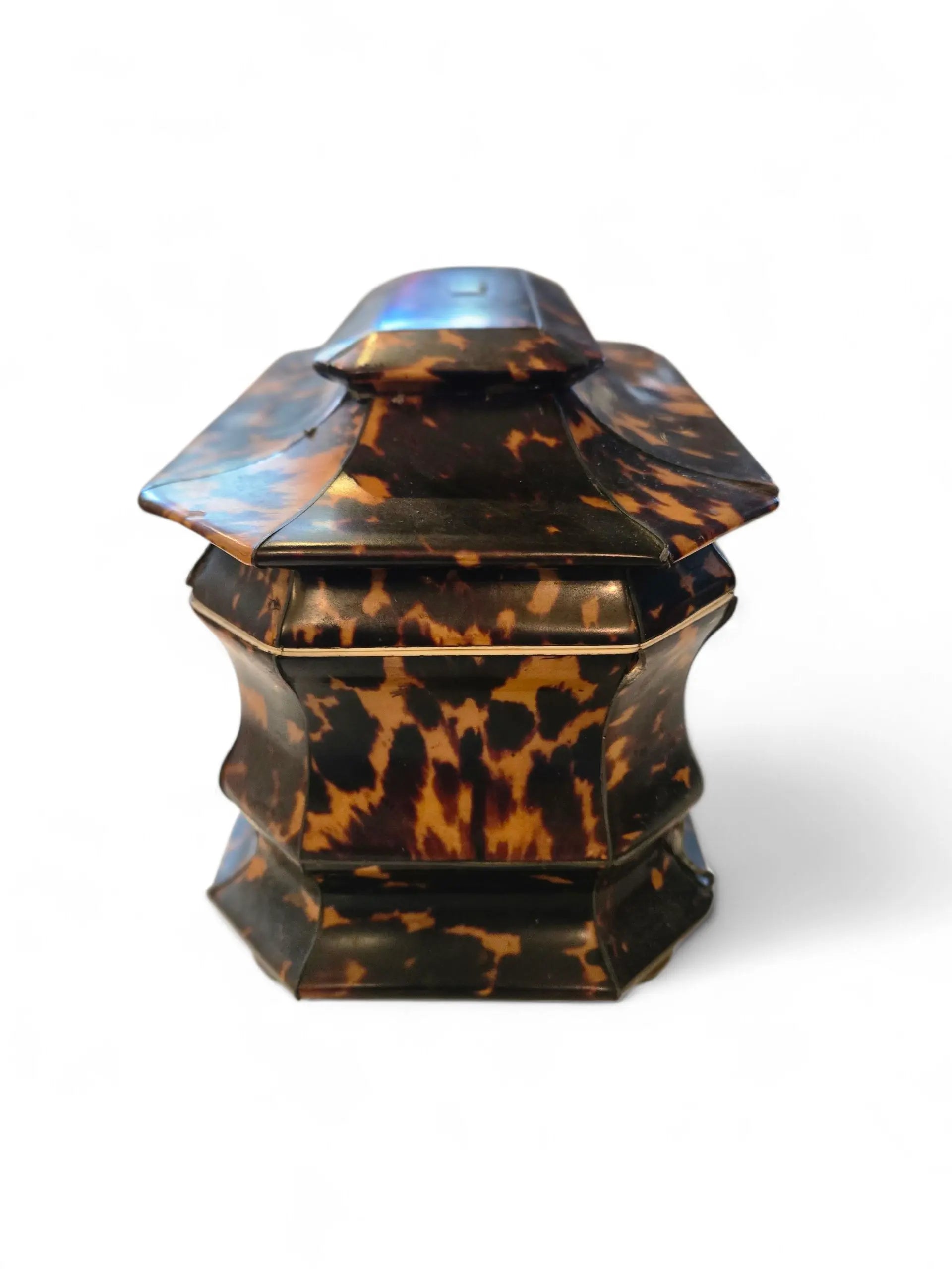 Pagoda tea caddy 19th C. Home Crush