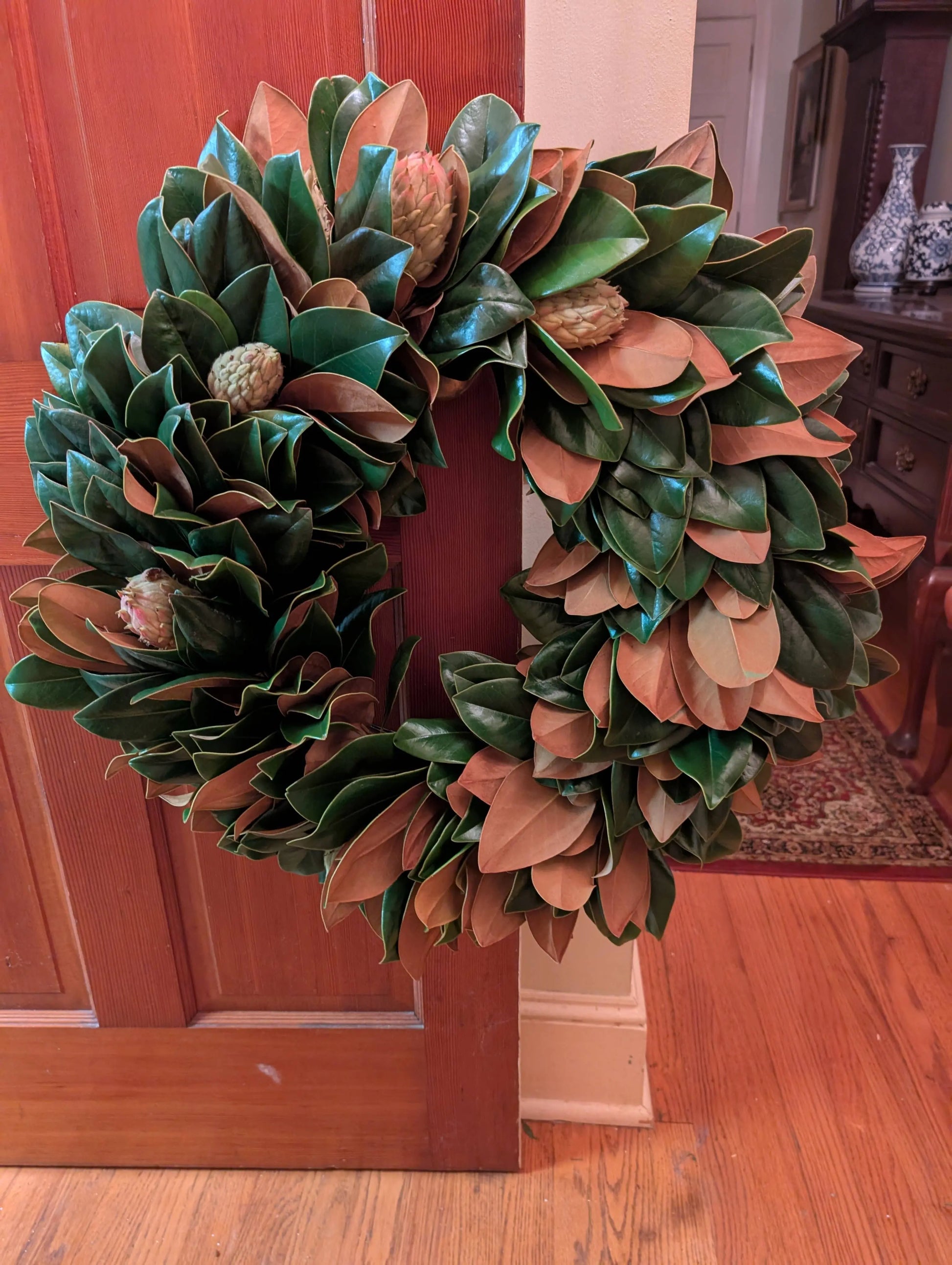 The Classic 30-inch Southern Fresh Magnolia Wreath Lucknow Southern and Company