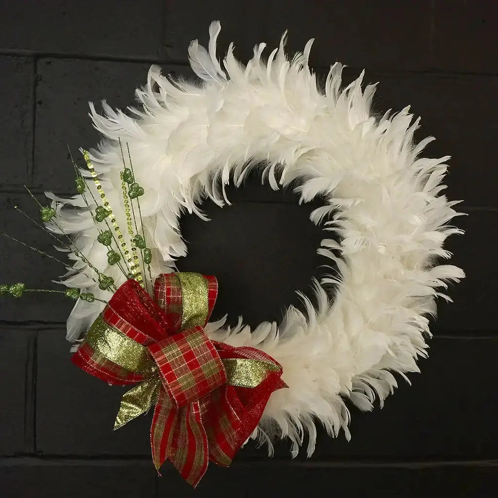 Goose Coquille Feather Wreath - White Zucker Feather Products