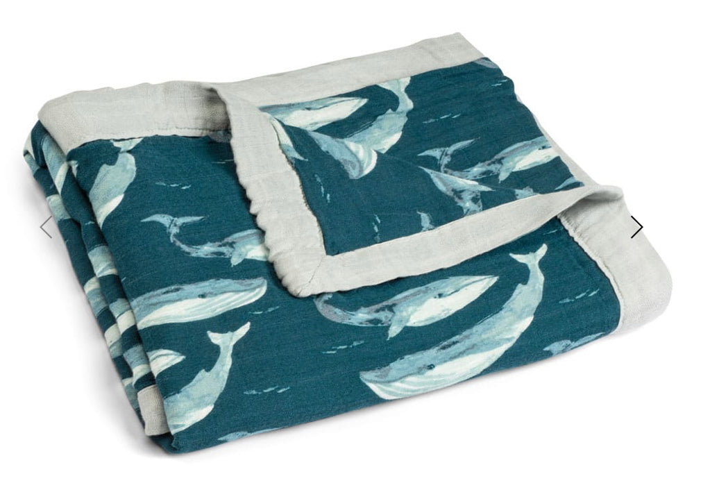 Bamboo Big Lovey Blue Whale Blanket