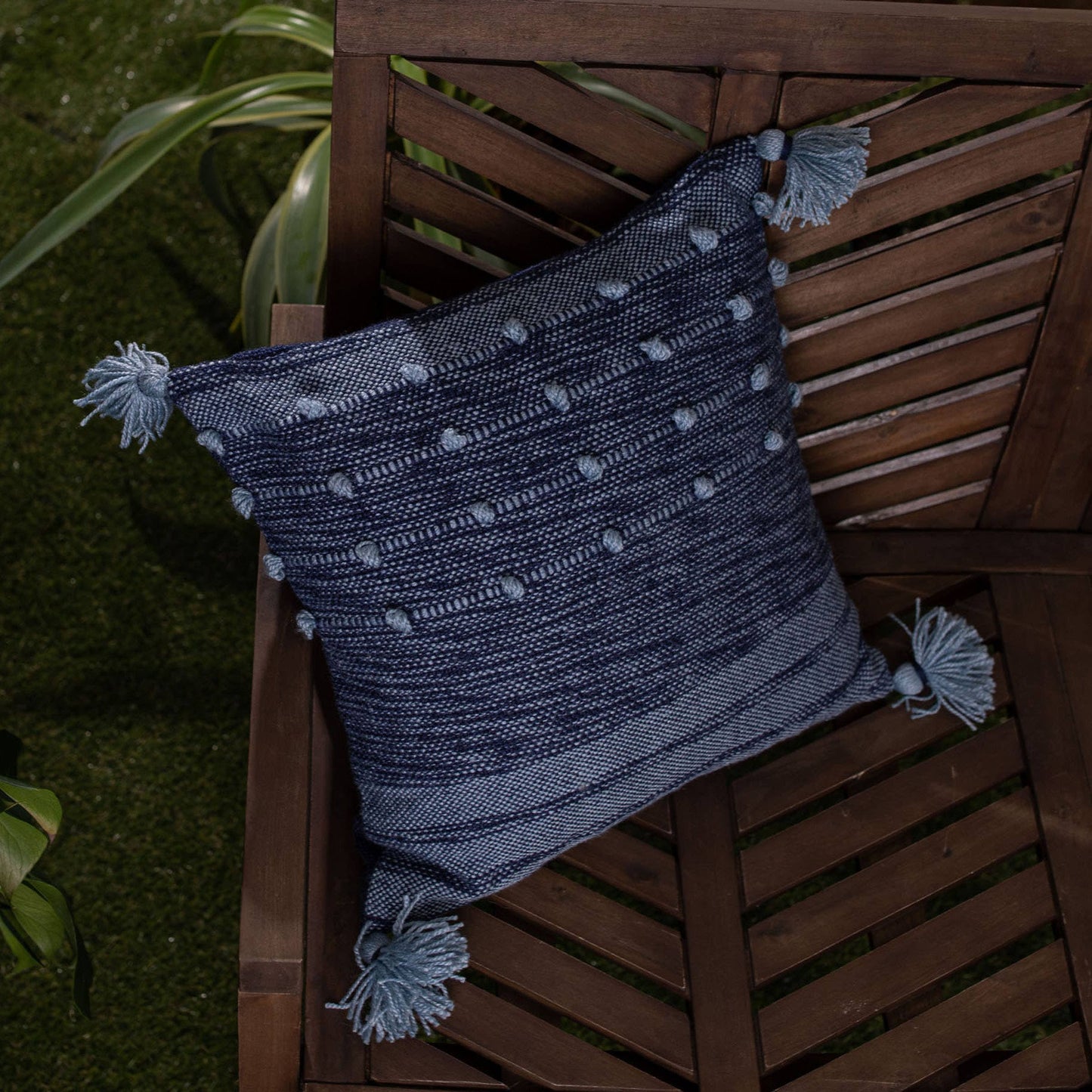 18x18 Kelly Outdoor Pillow Blue